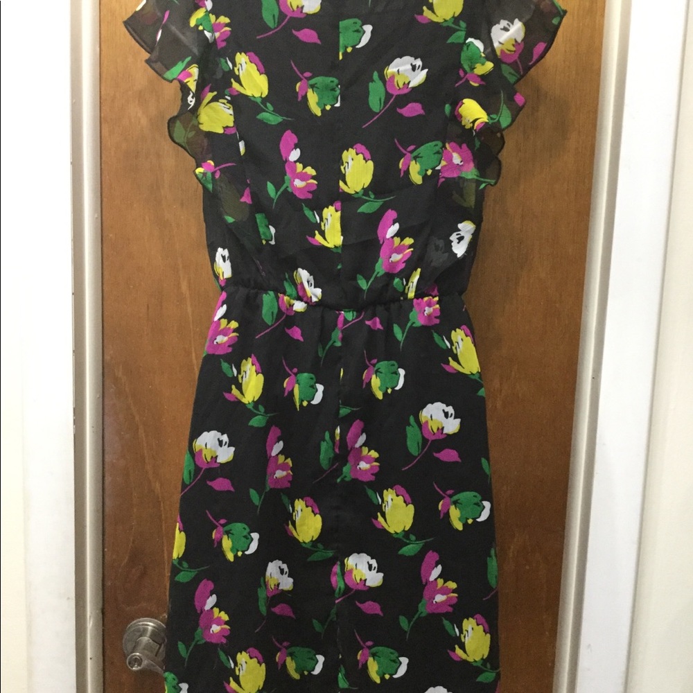 Spring dress - Picture 2 of 3